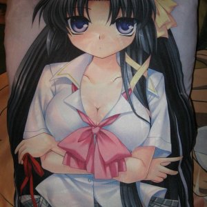 Kurugaya Yuiko (Little Busters!)
Наволочка, натянул на свою подушку. Размеры 63х43 см. Взял ее за компанию на распродаже ;)